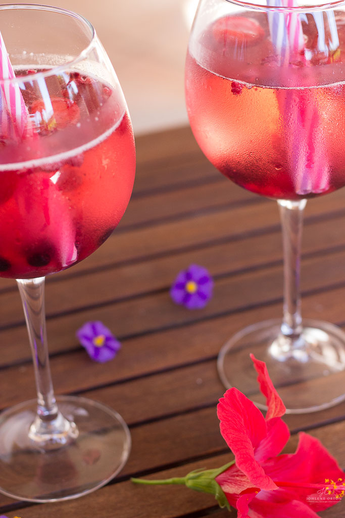3 Ingredient Berry Sangria Recipe made in just minutes, perfect for Summer, and can be made sugar free too!