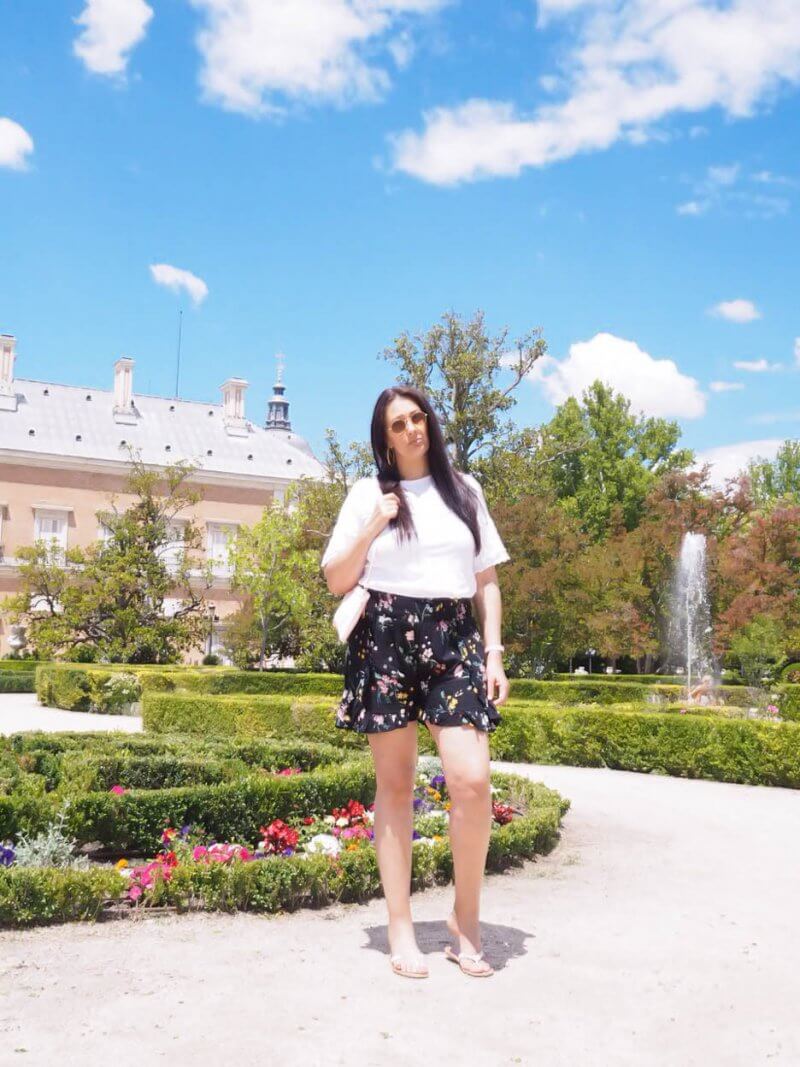 STYLE ON A BUDGET SUMMER AFTERNOON IN BEAUTIFUL PALACE GARDENS