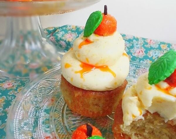 orange cardamom cake, naked layer cake, mascarpone frosting, orange cupcakes