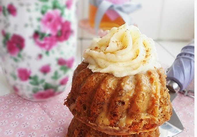 banana mini bundt cakes, bundt cakes, bundt, mini bundt, mini cakes