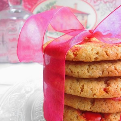 Red Chocolate Chip Cookies