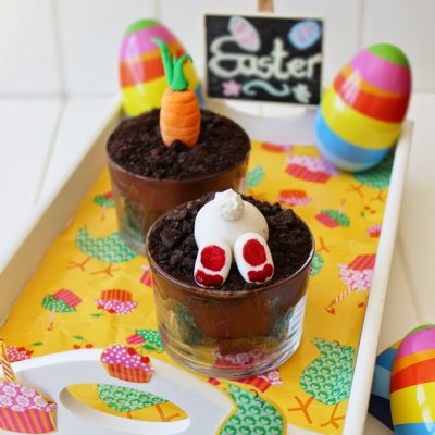 Easter Oreo Brownie dessert pots