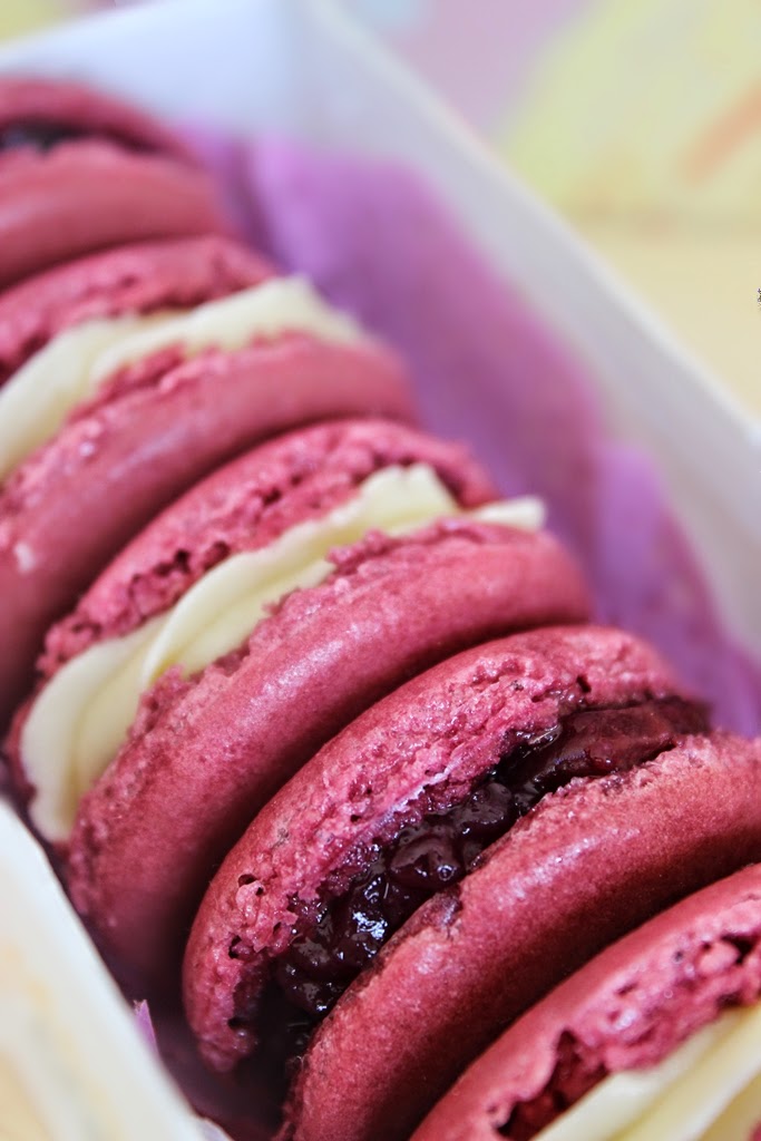 Cherry Macarons | flavoursandfrosting.com