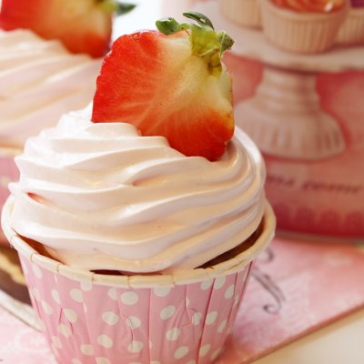 Vanilla Buttermilk Cupcake Recipe|Marshmallow Frosting