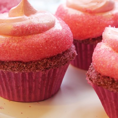 Valentines Day Cupcakes|French Merengue Buttercream|Homemade Sanding Sugar