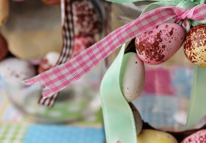 Mini easter egg decorations - Mini WREATHS made with Cadbury mini Easter eggs | FlavoursandFrosting.com