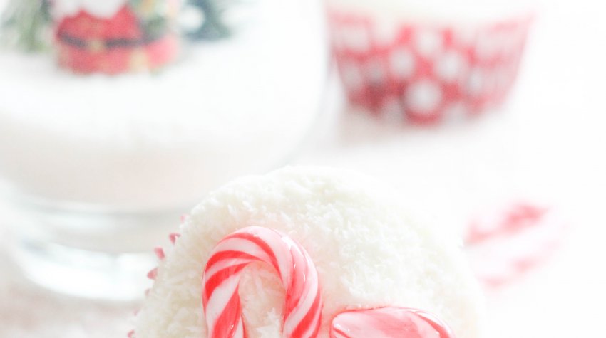 Christmas Coconut Candy Cane Cupcakes