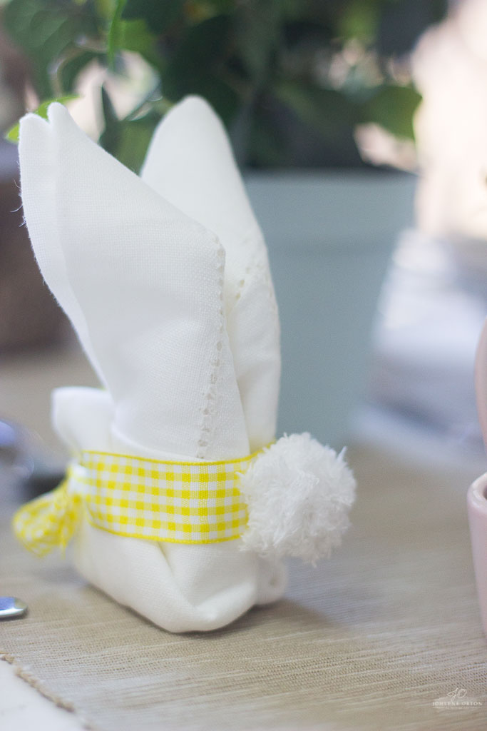 EASY EASTER CRAFTS! Easy Easter Tablescapes that'll WOW your guests!