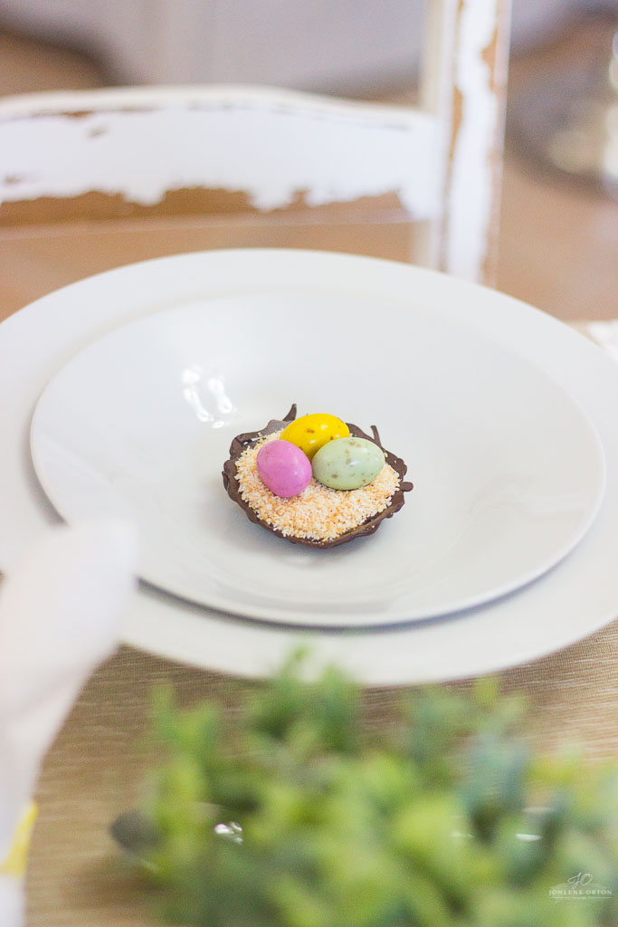 EASY EASTER CRAFTS! Easy Easter Tablescapes that'll WOW your guests!