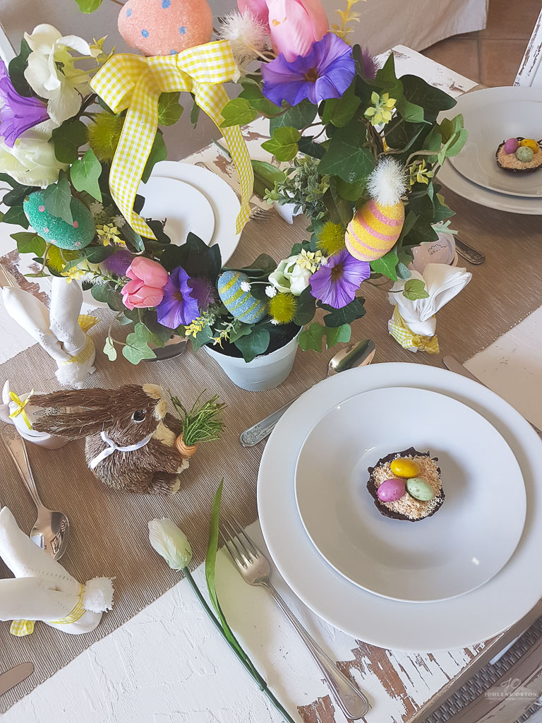 EASY EASTER CRAFTS! Easy Easter Tablescapes that'll WOW your guests!