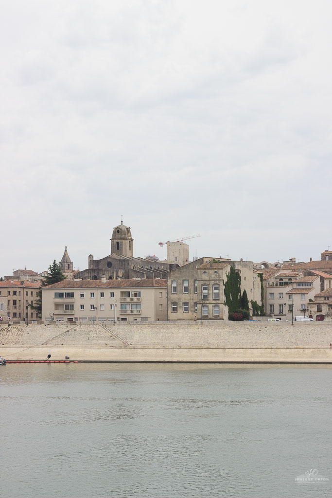 If you love and adore the art of history, then Arles Provence is the ideal place to visit. We found this city (by chance) on our way to Marseille.
