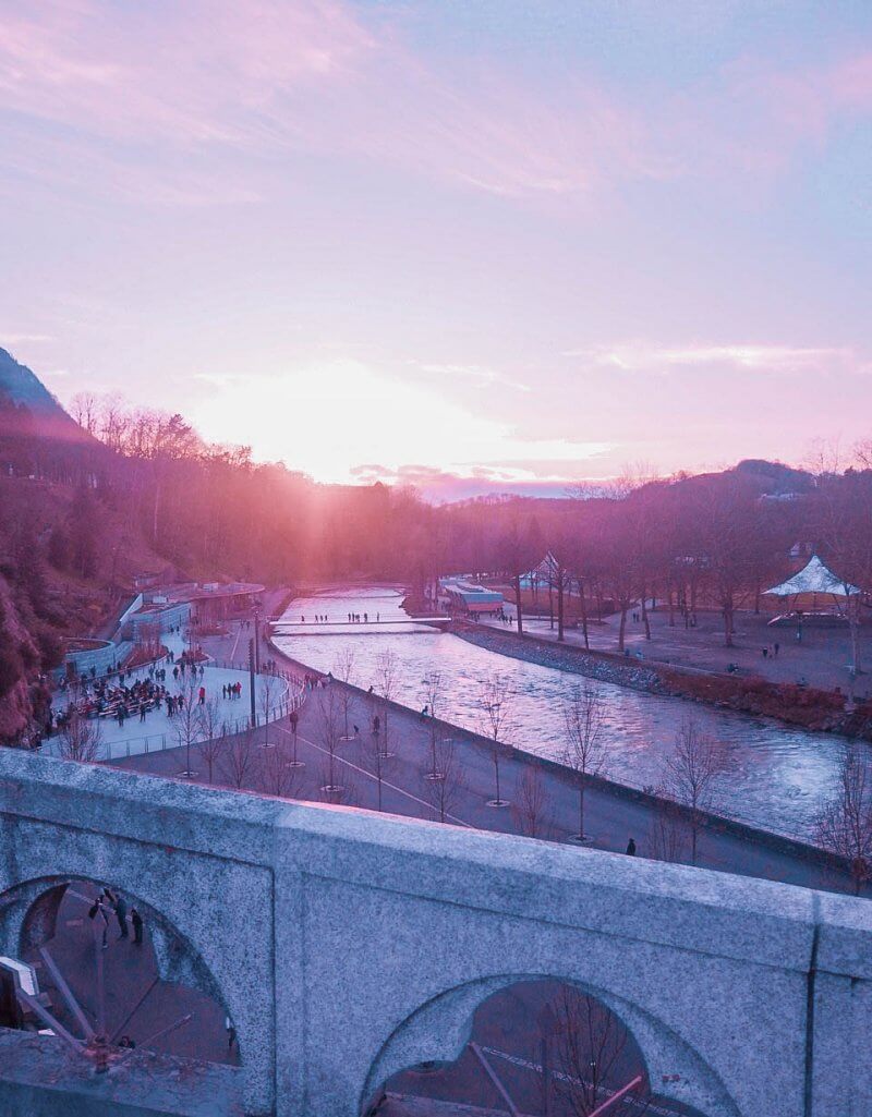 Visit Lourdes in south west France. At the foot of the Pyrenees mountains in south west France you´ll find the town of Lourdes which is one of the most important pilgrimage sites in the World.