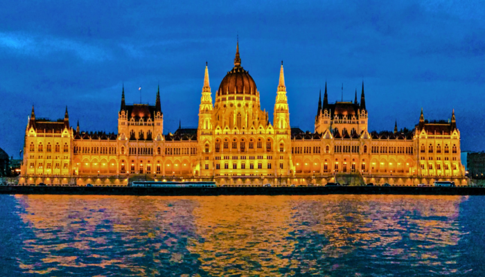 Autumn in Budapest Hungary | 3-Day Itinerary &  Budapest City Travel Guide