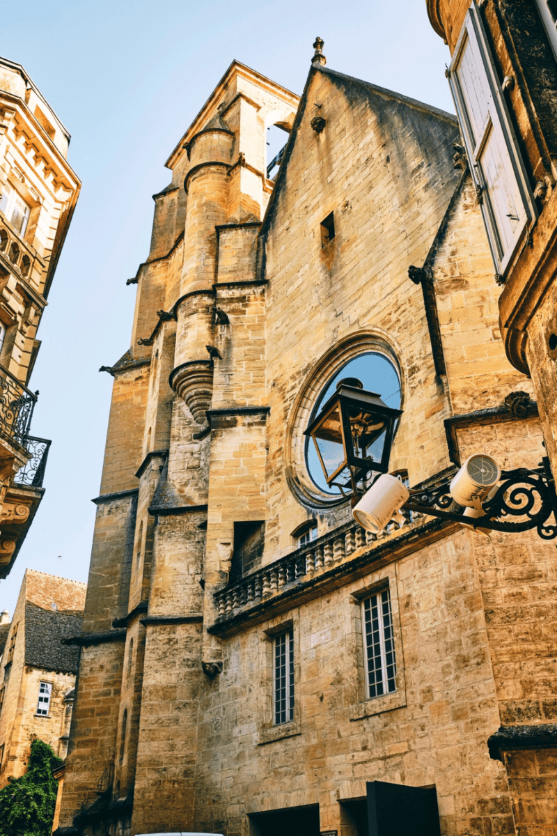 One Day in Sarlat la Caneda in Dordogne France: The Only Day Itinerary You Need!
