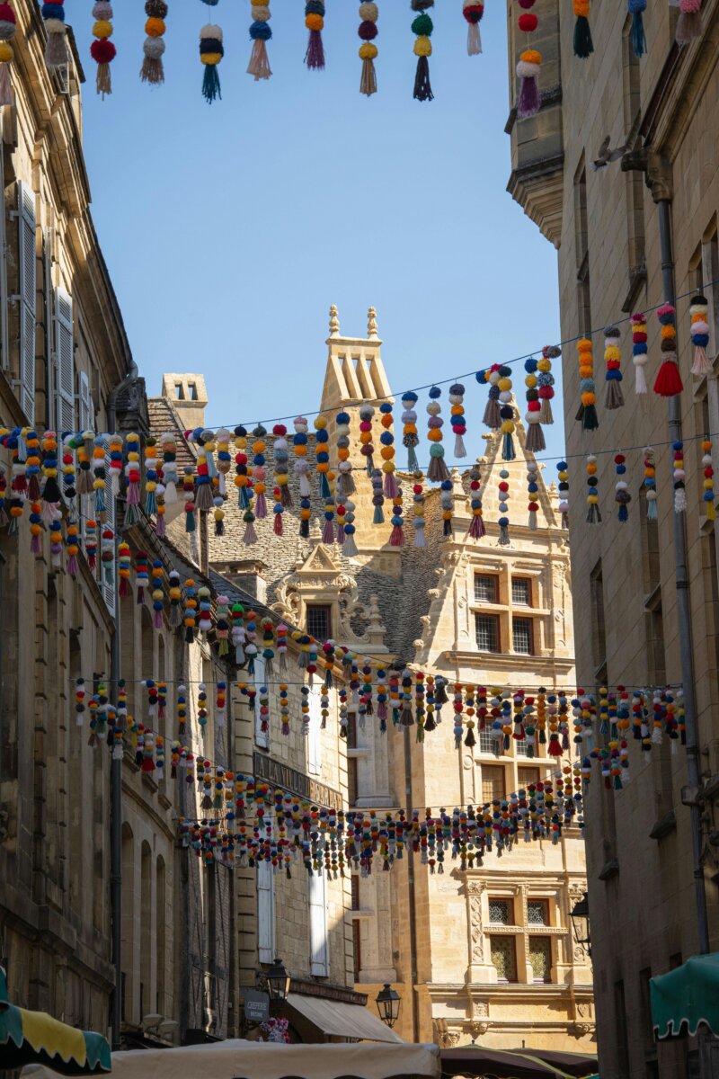 One Day in Sarlat la Caneda in Dordogne France: The Only Day Itinerary You Need!