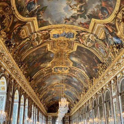 How to Visit the Palace of Versailles the Right Way: Tips, Mistakes to Avoid & What to Skip!