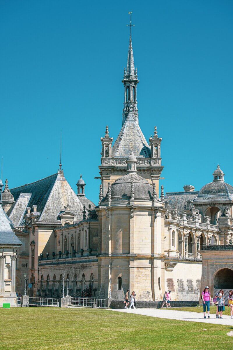 5 Beautiful Places To Visit Near Paris You Can Easily Reach by Train