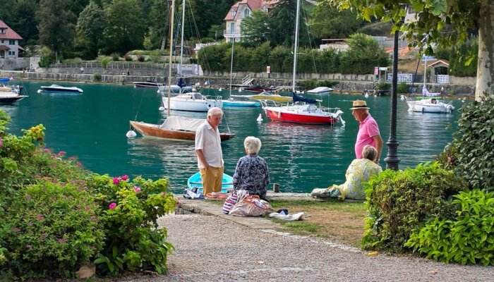 A Travel Guide to Annecy France: Best Restaurants & Day Trips Nearby