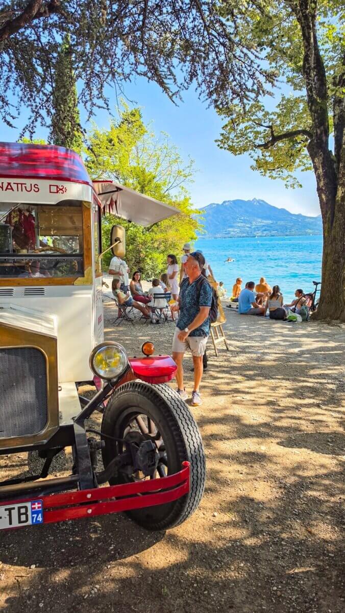 A Travel Guide to Annecy France: Best Restaurants & Day Trips Nearby